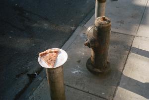 “pizza, fire hydrant”, 35mm colour film, Tunnel Vision (2020)