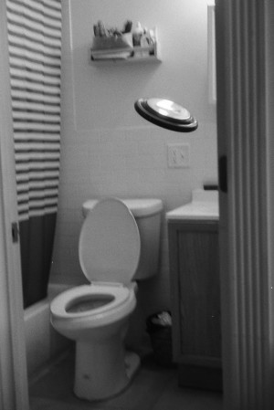 “toilet, sink, frisbee,” 35mm B/W film, Tunnel Vision (2020)